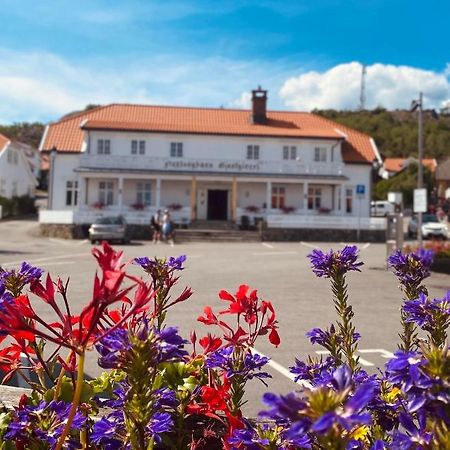 Nevlunghavn Gjestgiveri Hotel Ларвик Екстериор снимка